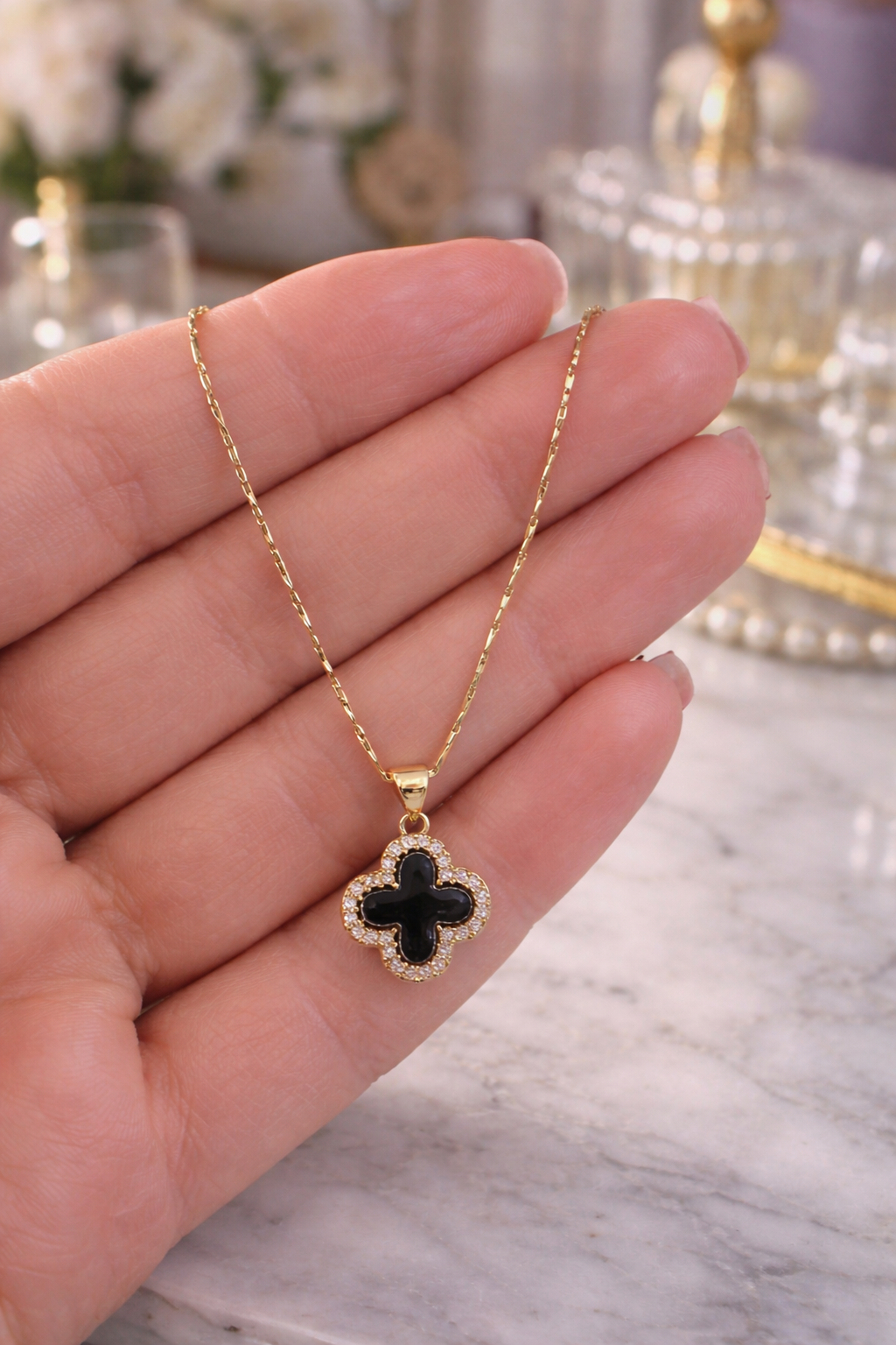 Eliana single clover