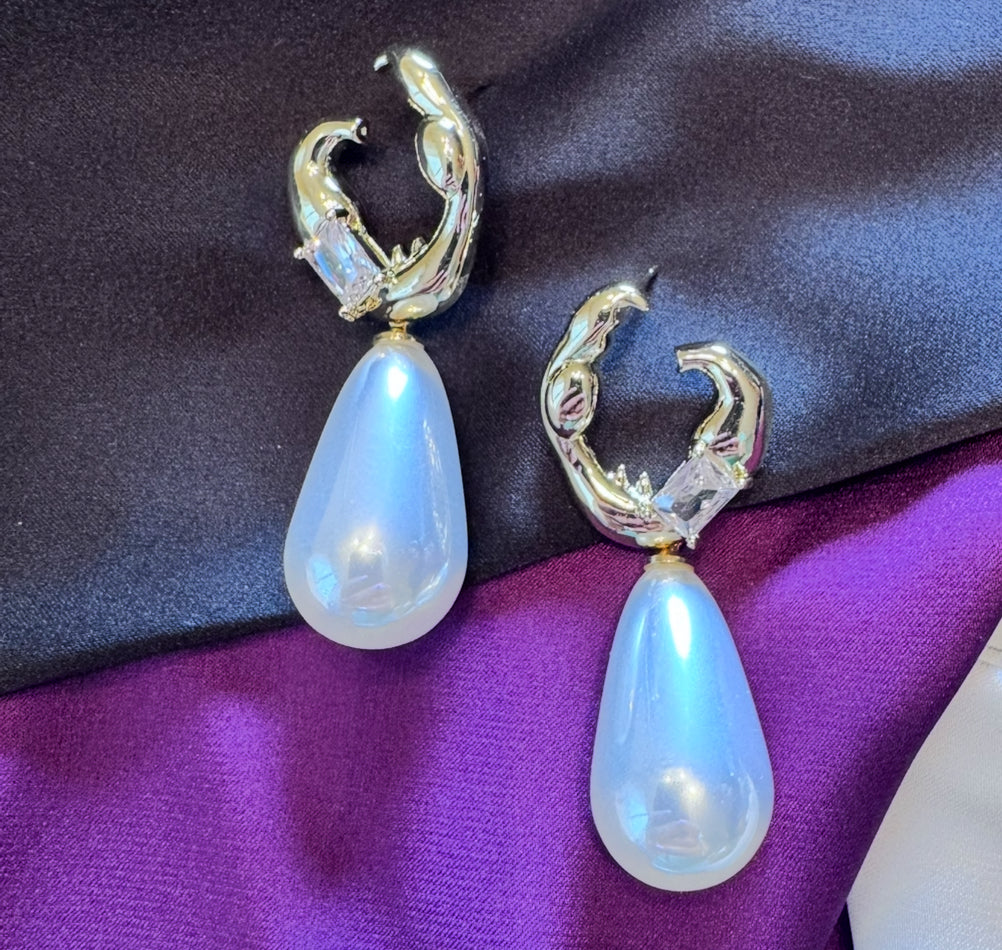 Chloe earrings
