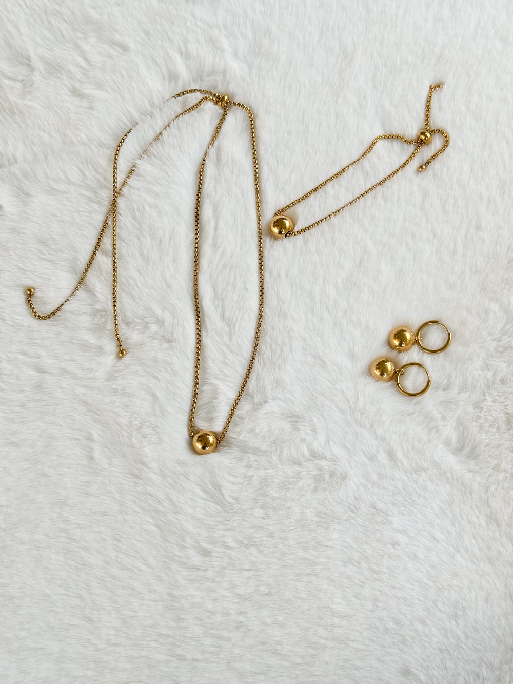 Orbit necklace