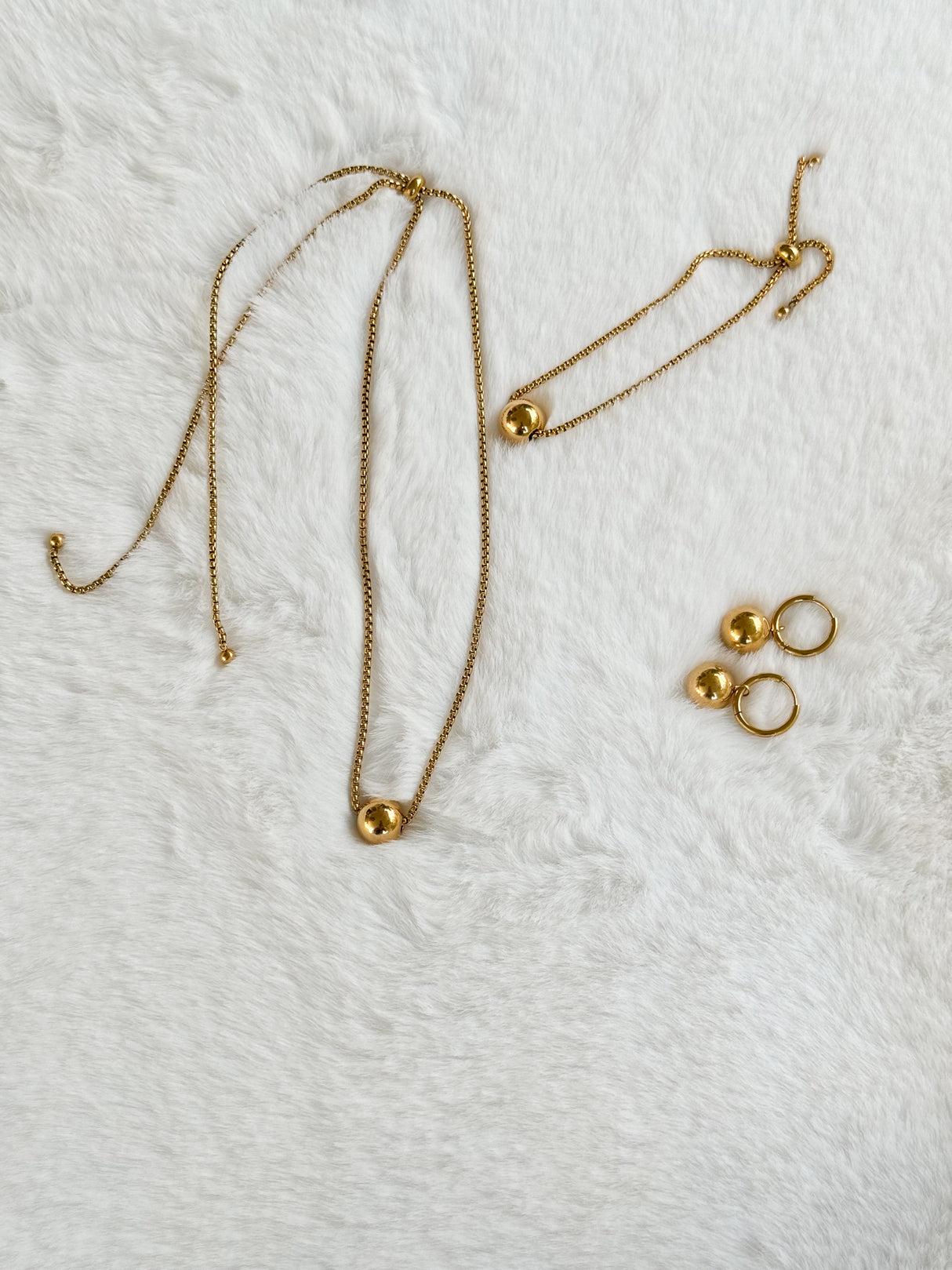 Orbit necklace