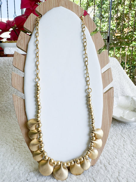 Petals necklace