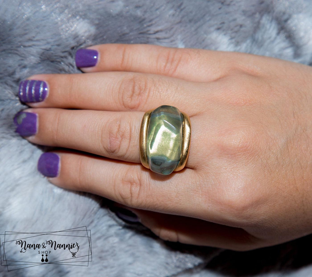 B&G ring with fantasy stone
