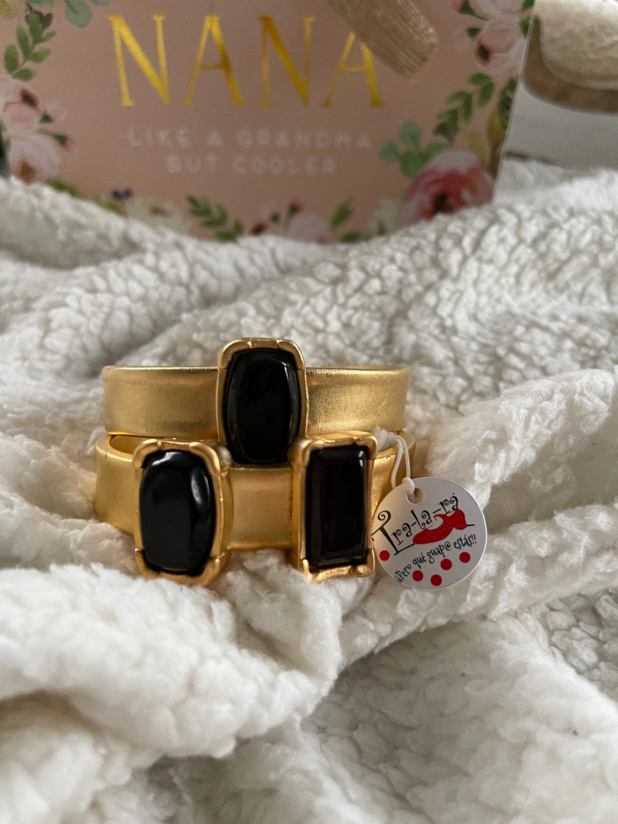 Tra-La-Ra Bangle with stone