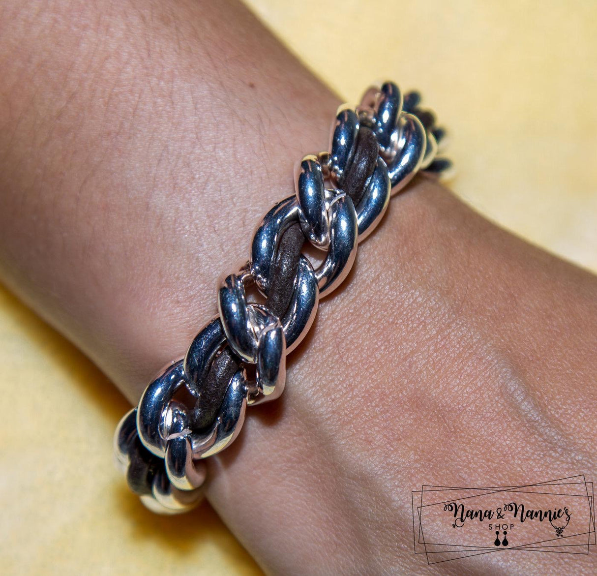 Tra-La-Ra bracelet chain