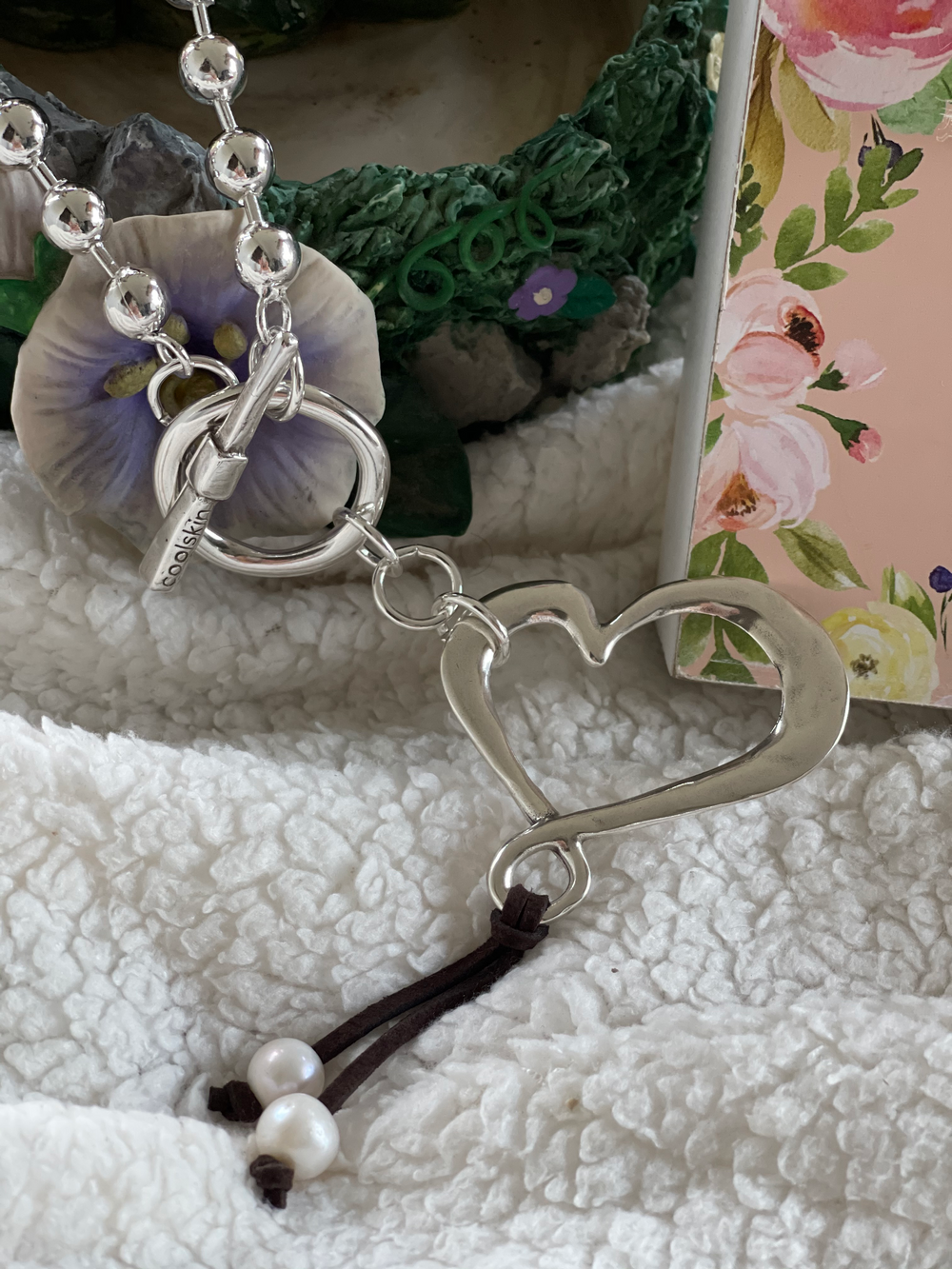 Coolskin necklace with heart