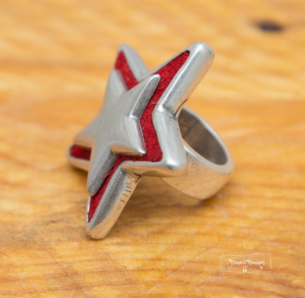 Coolskin star ring with leather