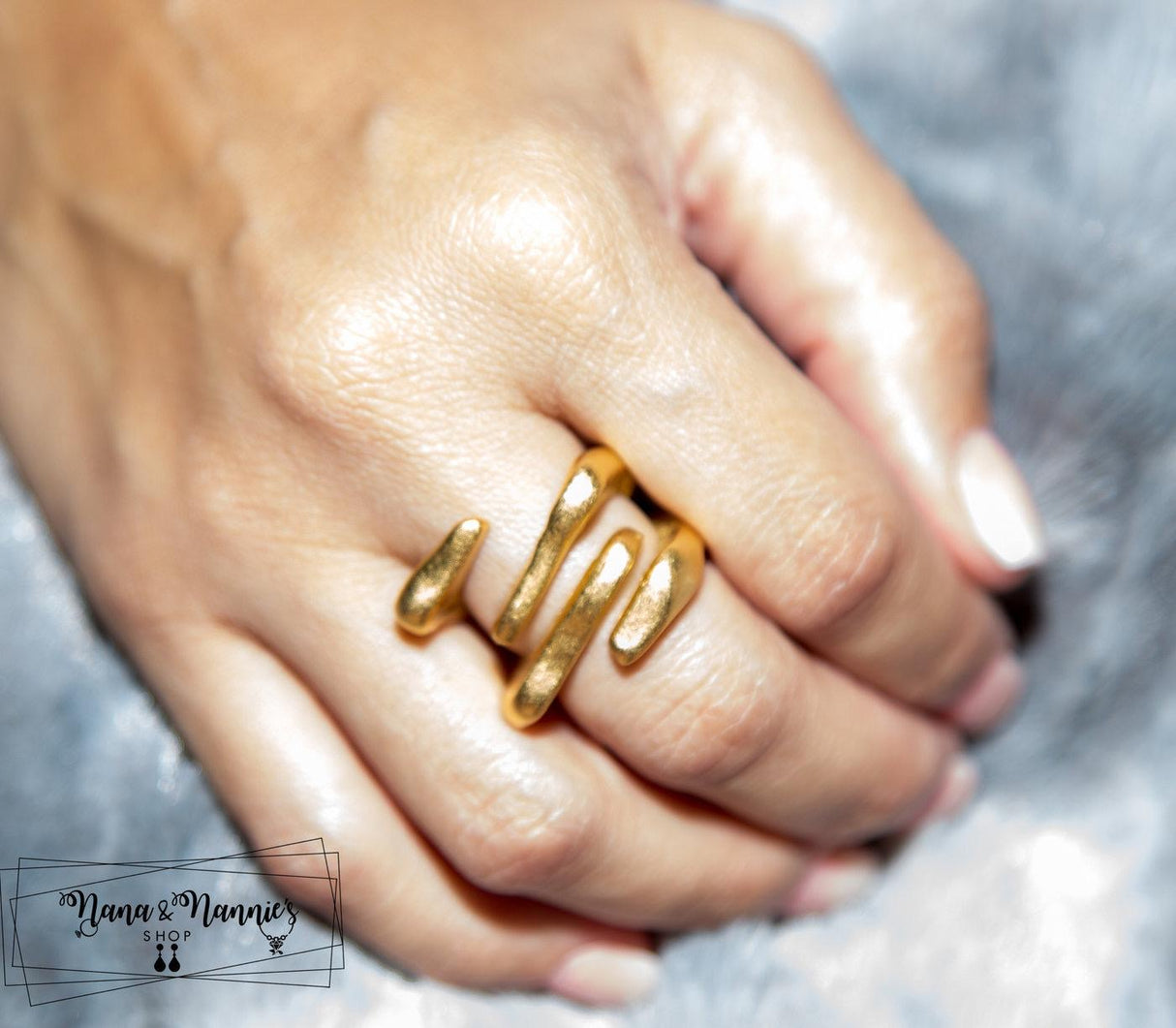 B&G Gold color ring