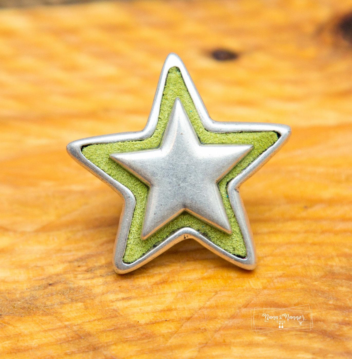 Coolskin star ring with leather