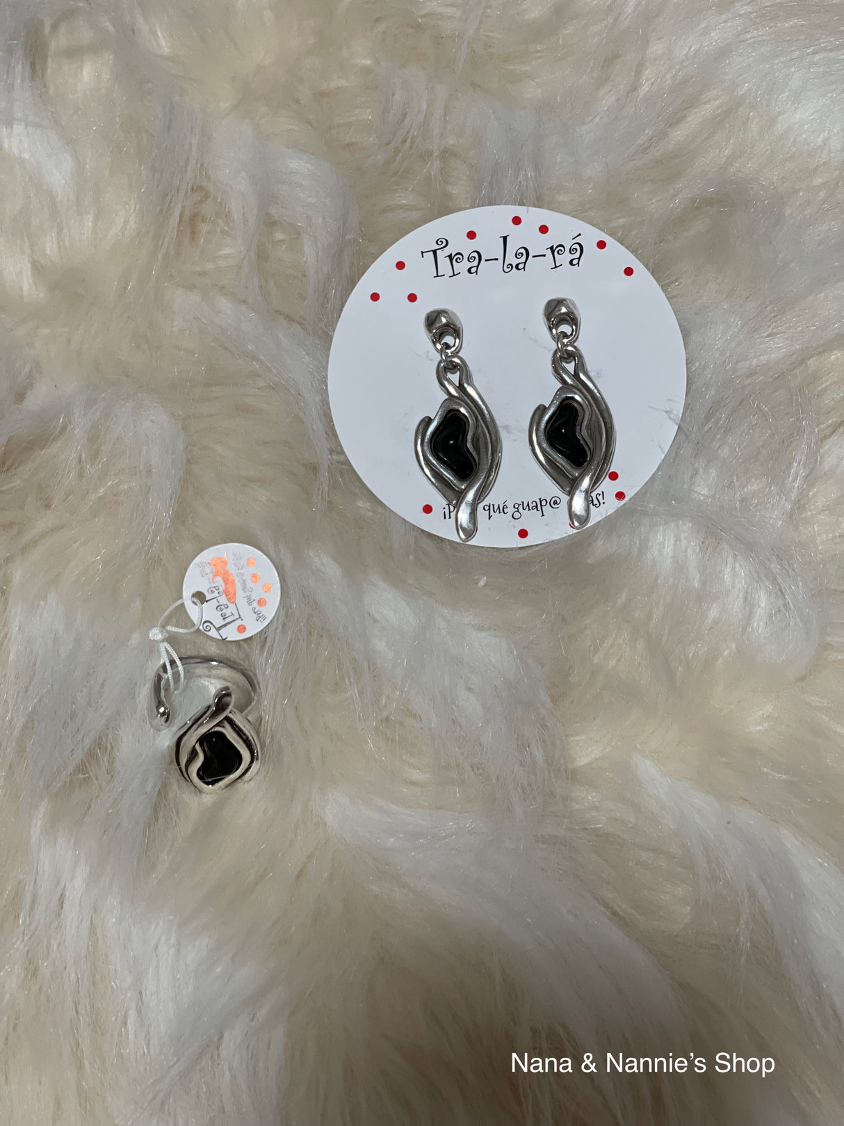 Tra-La-Ra earrings, BESO Collection