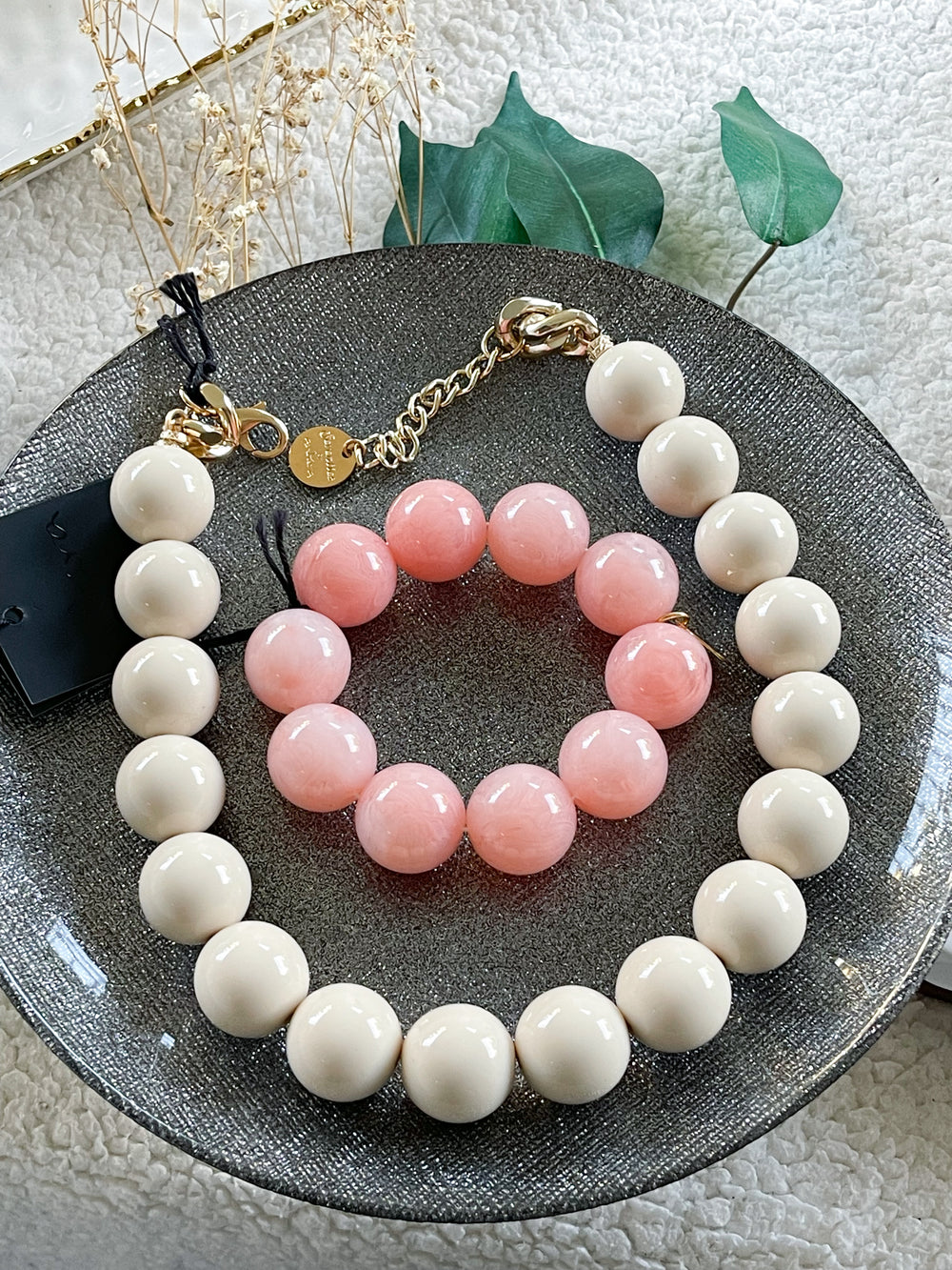Antúra balloon  necklace