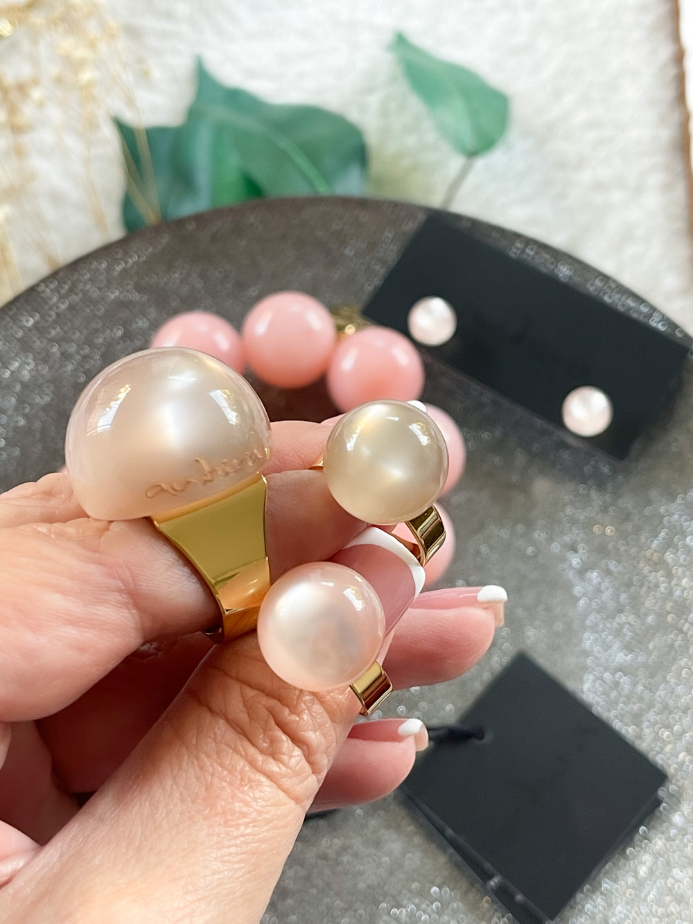 Globe ring by Antúra