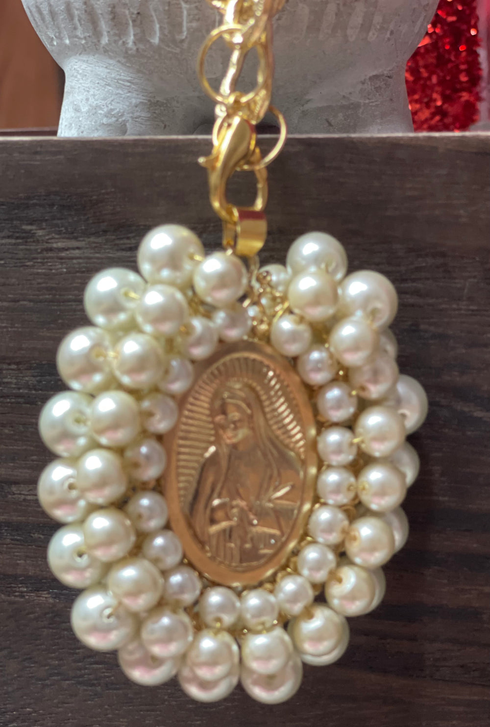 Necklace Guadalupana (white)