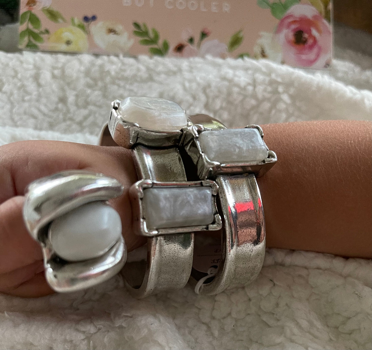 Tra-La-Ra Bangle with stone