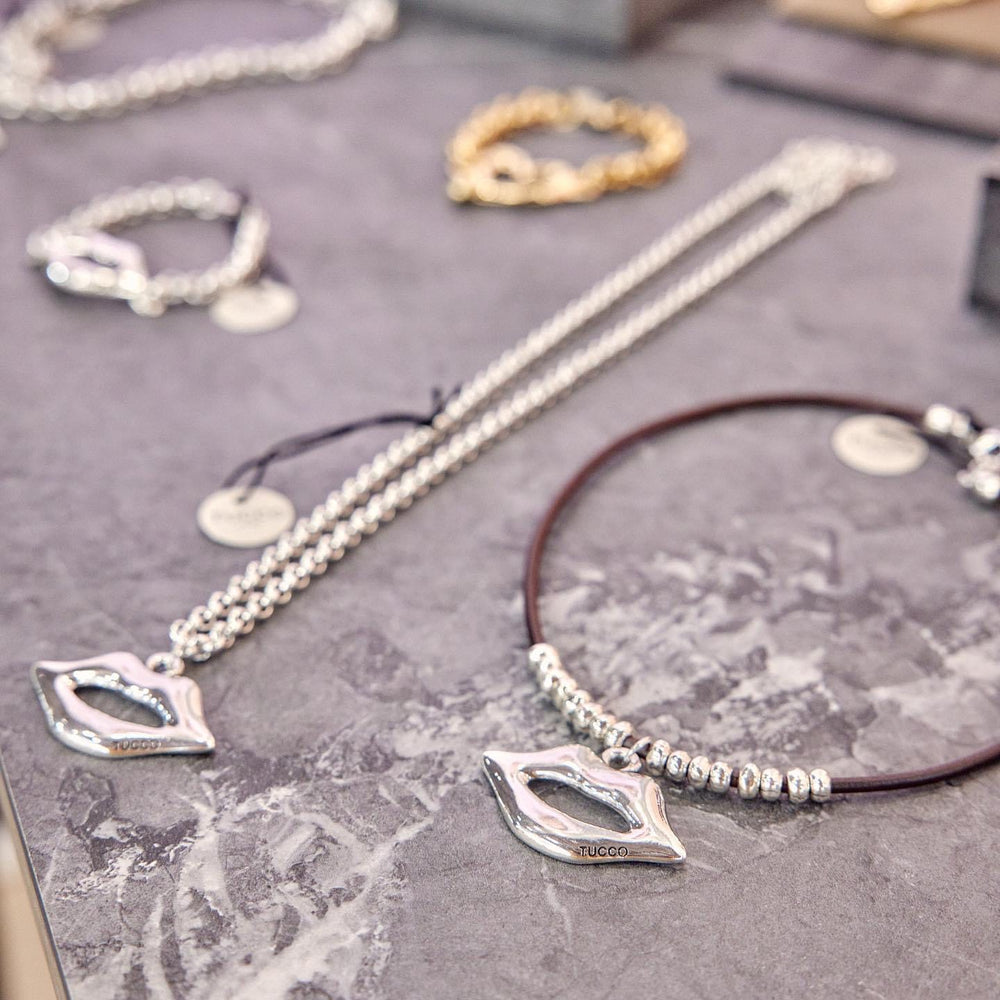 Tucco Necklace ( Kiss Me Collection)