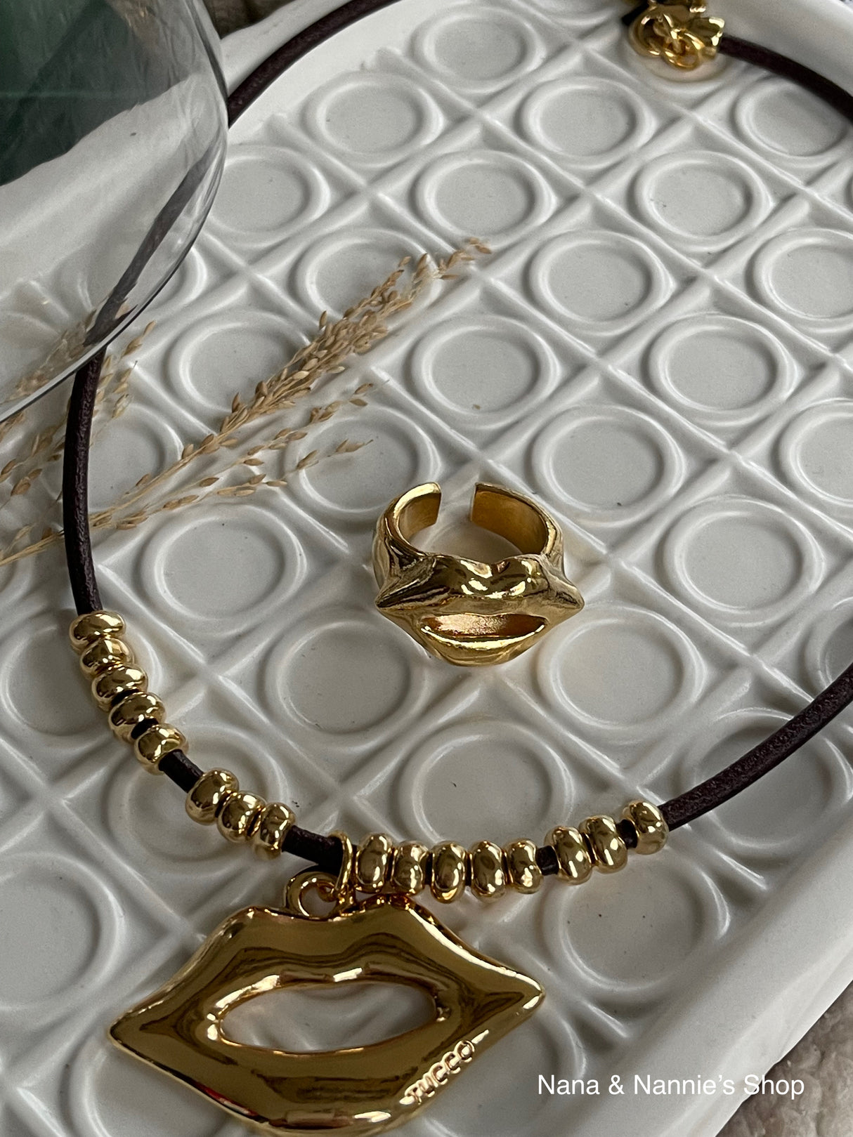 Tucco Necklace ( Kiss Me Collection)