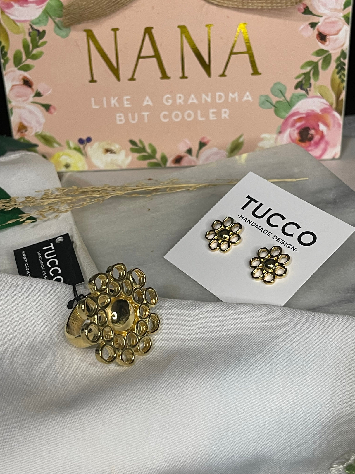 Tucco flower earrings