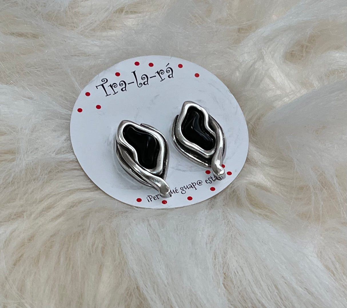 Tra-La-Ra earrings, BESO Collection