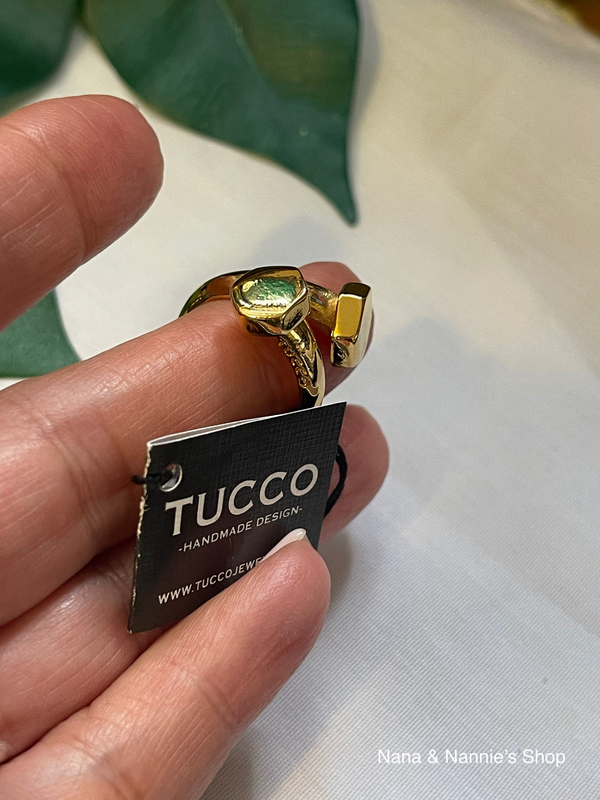 Tucco clove ring