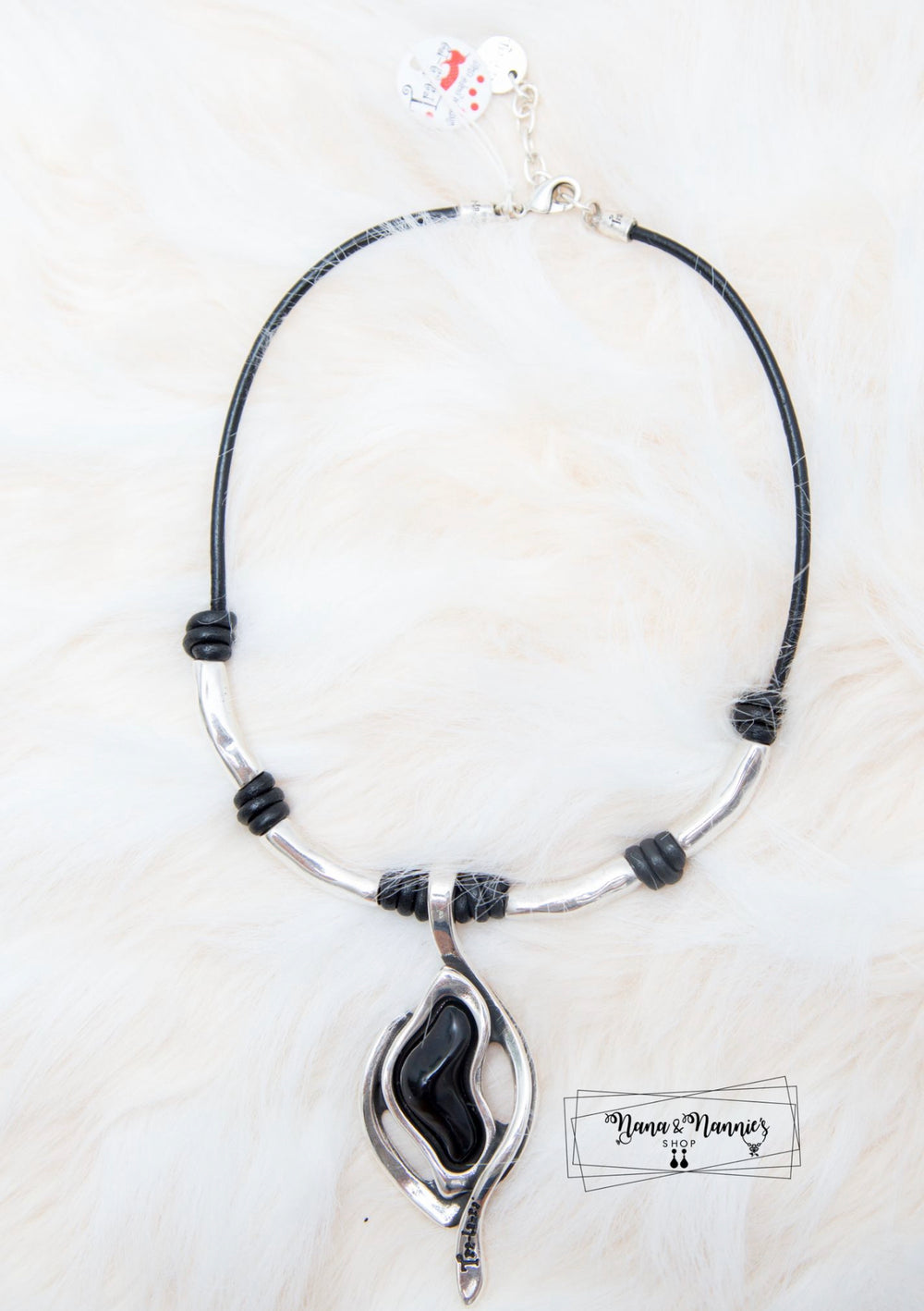 Tra-La-Ra semi choker, BESO Collection