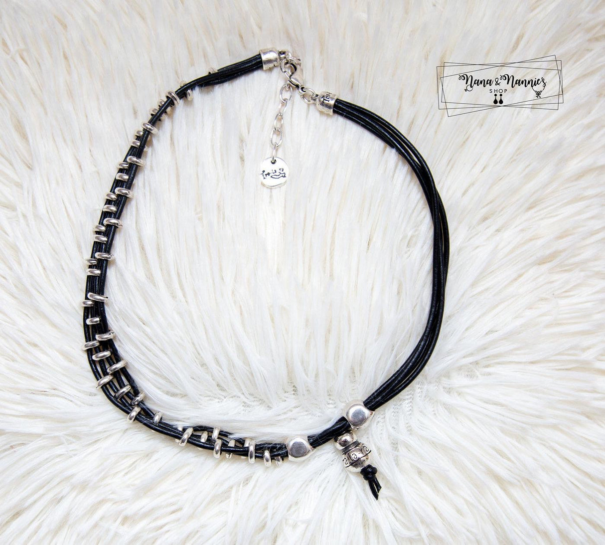 Tra-La-Ra choker