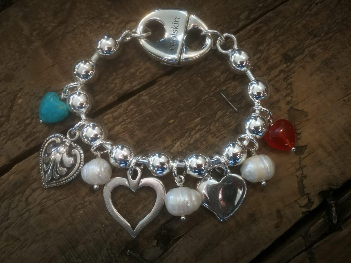 Coolskin bracelet with hearts