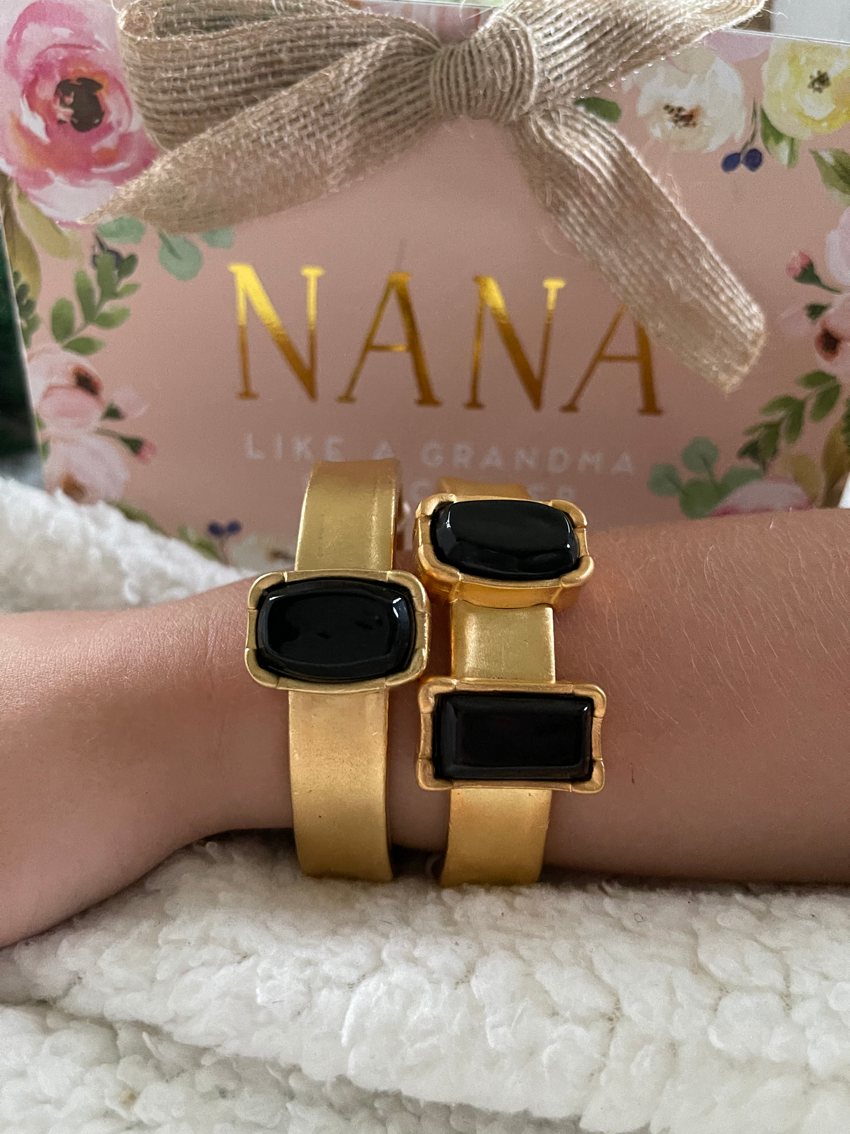 Tra-La-Ra Bangle with stone