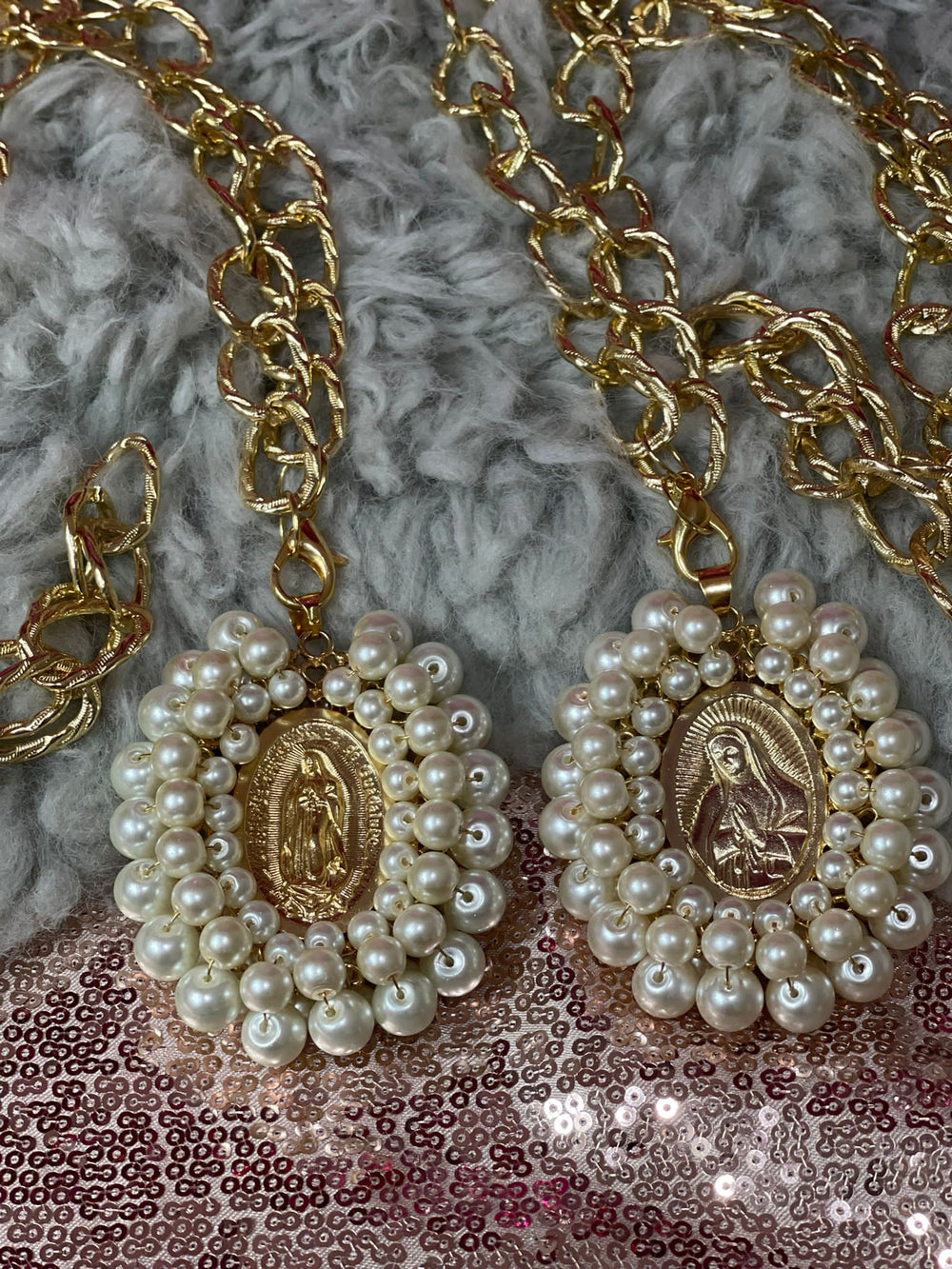 Necklace Guadalupana (white)