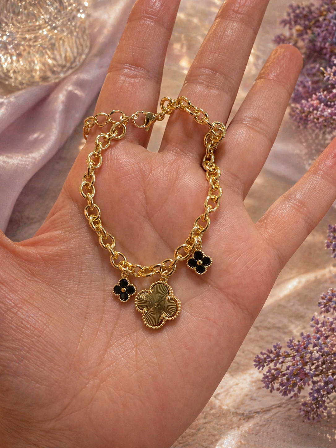 Valeria Noir Clover Bracelet