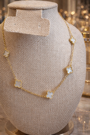 Eliana petite clover necklace