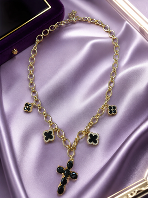Noir Grace necklace