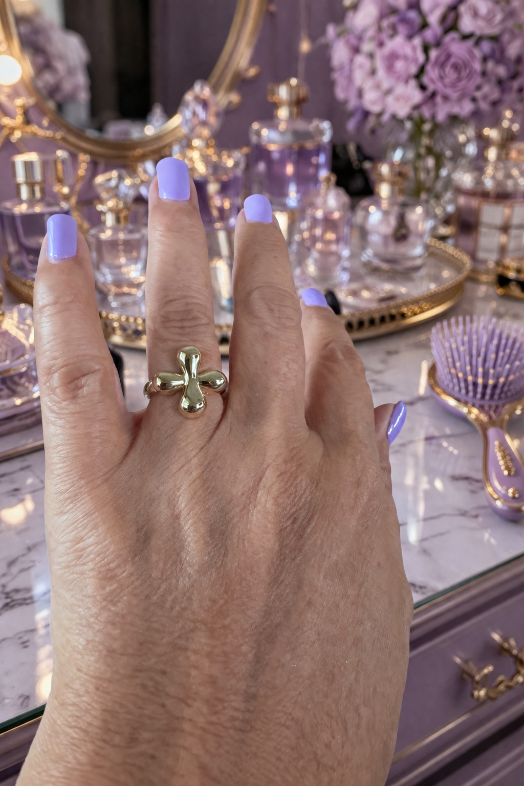 Luna Sculpted Cross Ring
