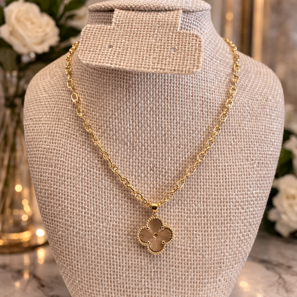 Eliana Classic Clover Necklace