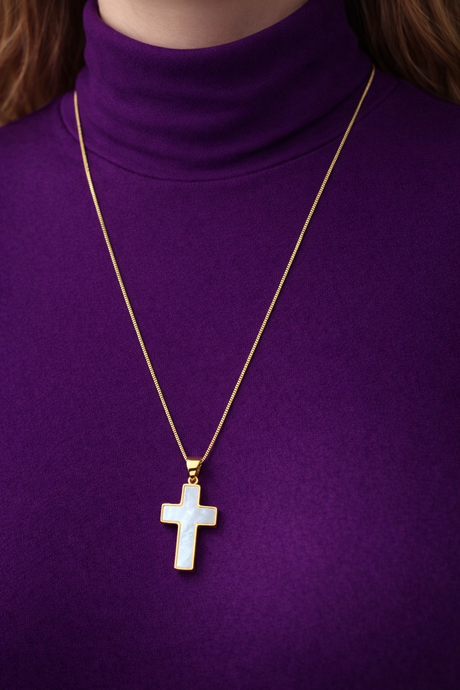 Noah crucifix pendant