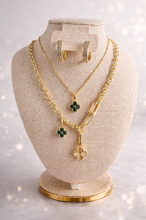 Eliana clover necklace
