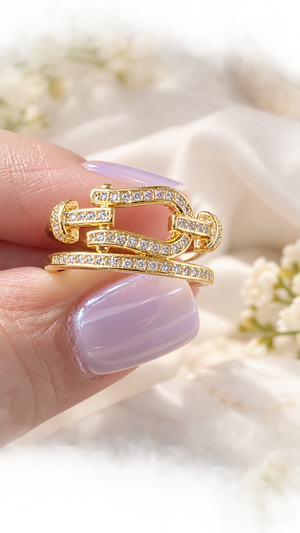 Serena Horseshoe Ring