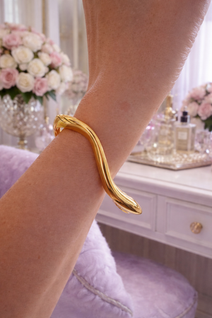Serene Wave Slim Bangle