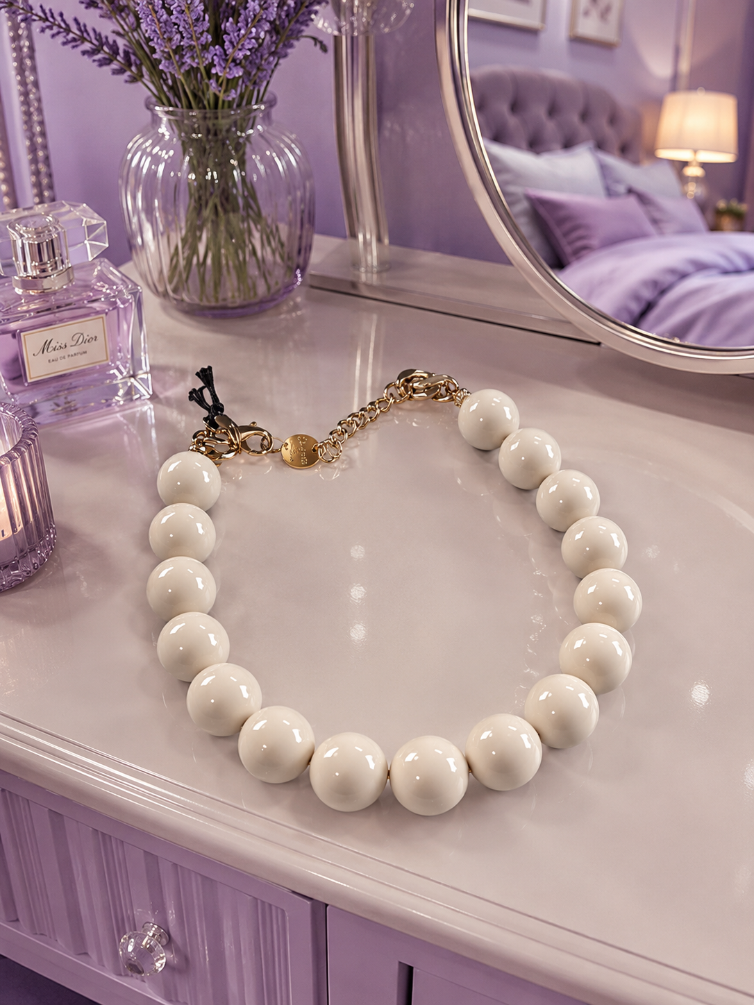 Antúra balloon  necklace