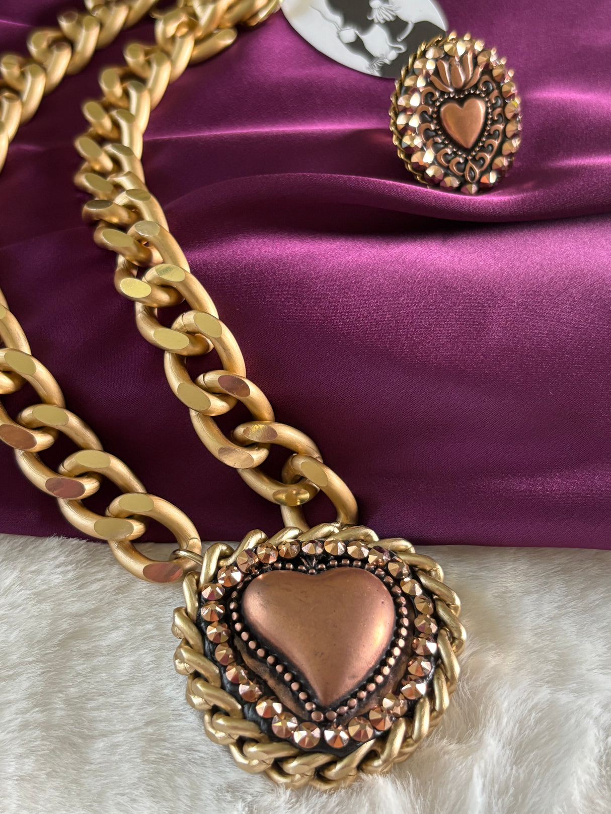 B.E. bronce necklace