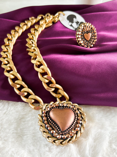 B.E. bronce necklace