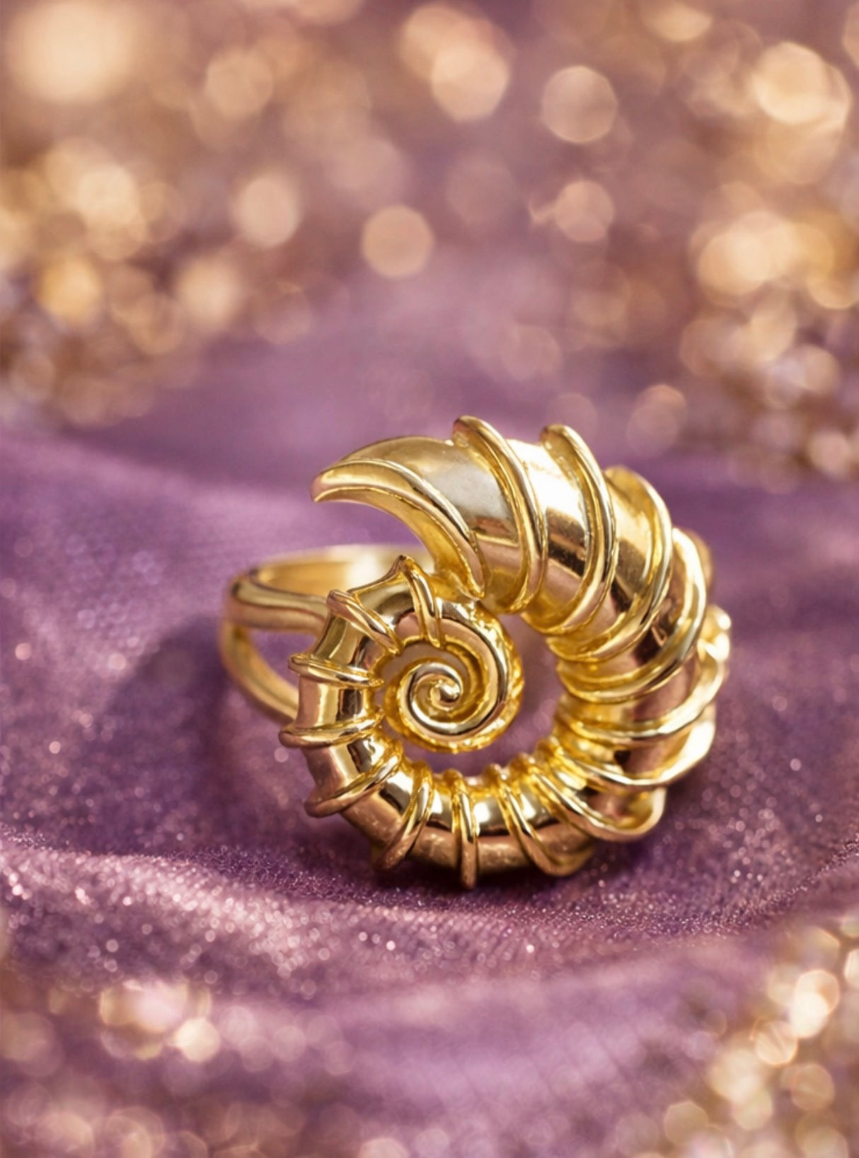 Maréa Shell Spiral Ring