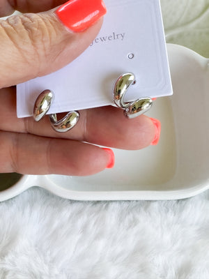 Amelia earrings