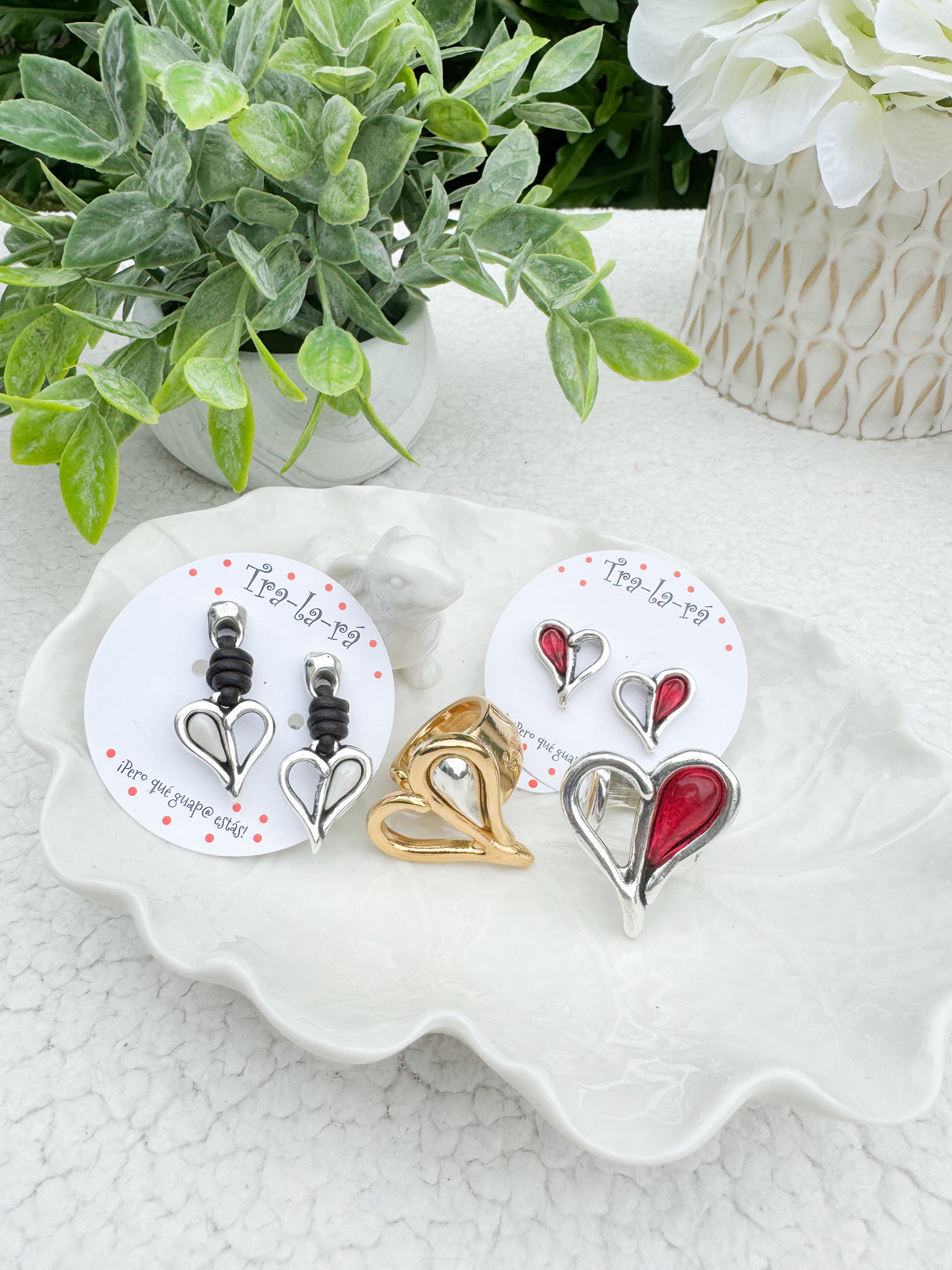 Tra-la-ra big heart ring.  Pasión Collection