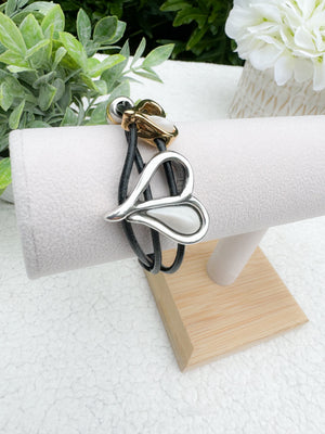 Tra-la-ra leather bracelet