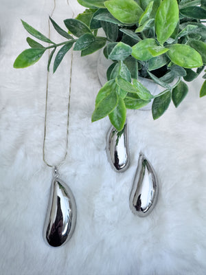 Drop pendant-maxi necklace