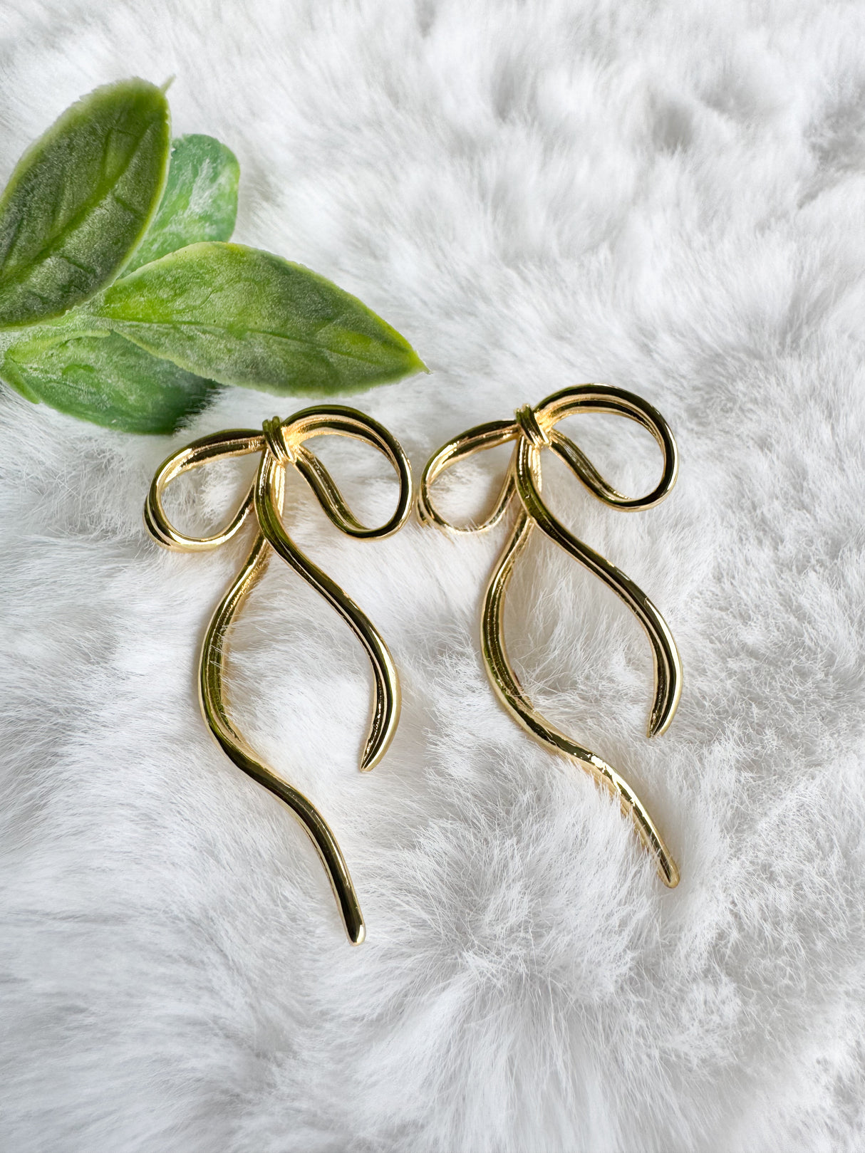 Isis earrings