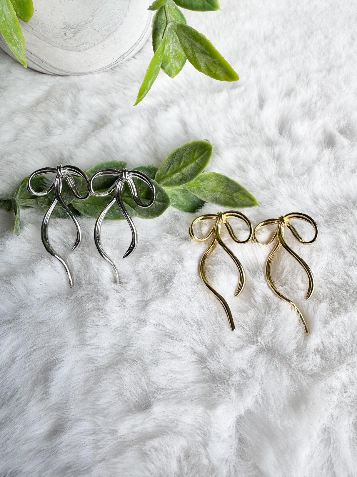 Isis earrings