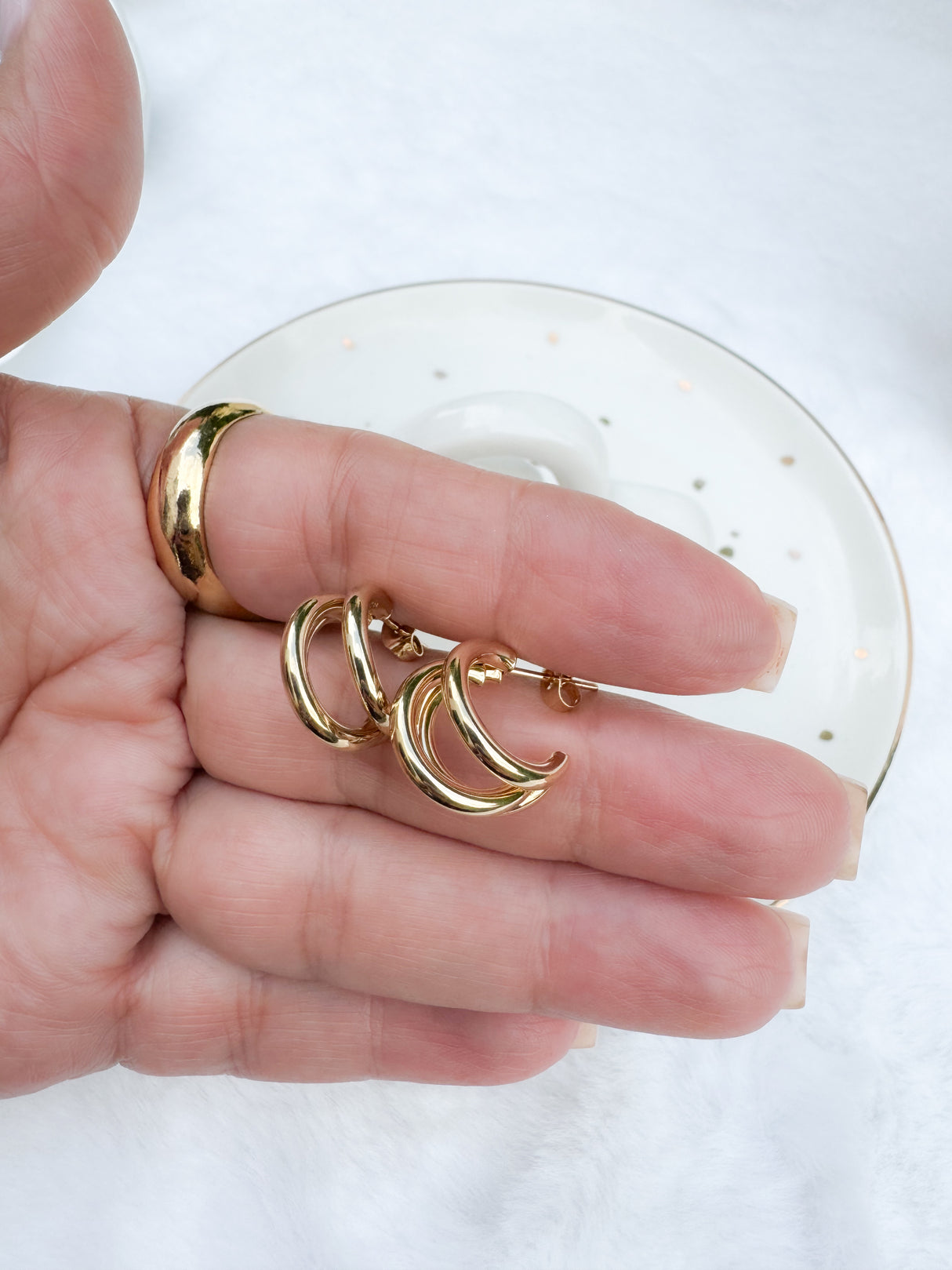 Stainless steel hoops earrings