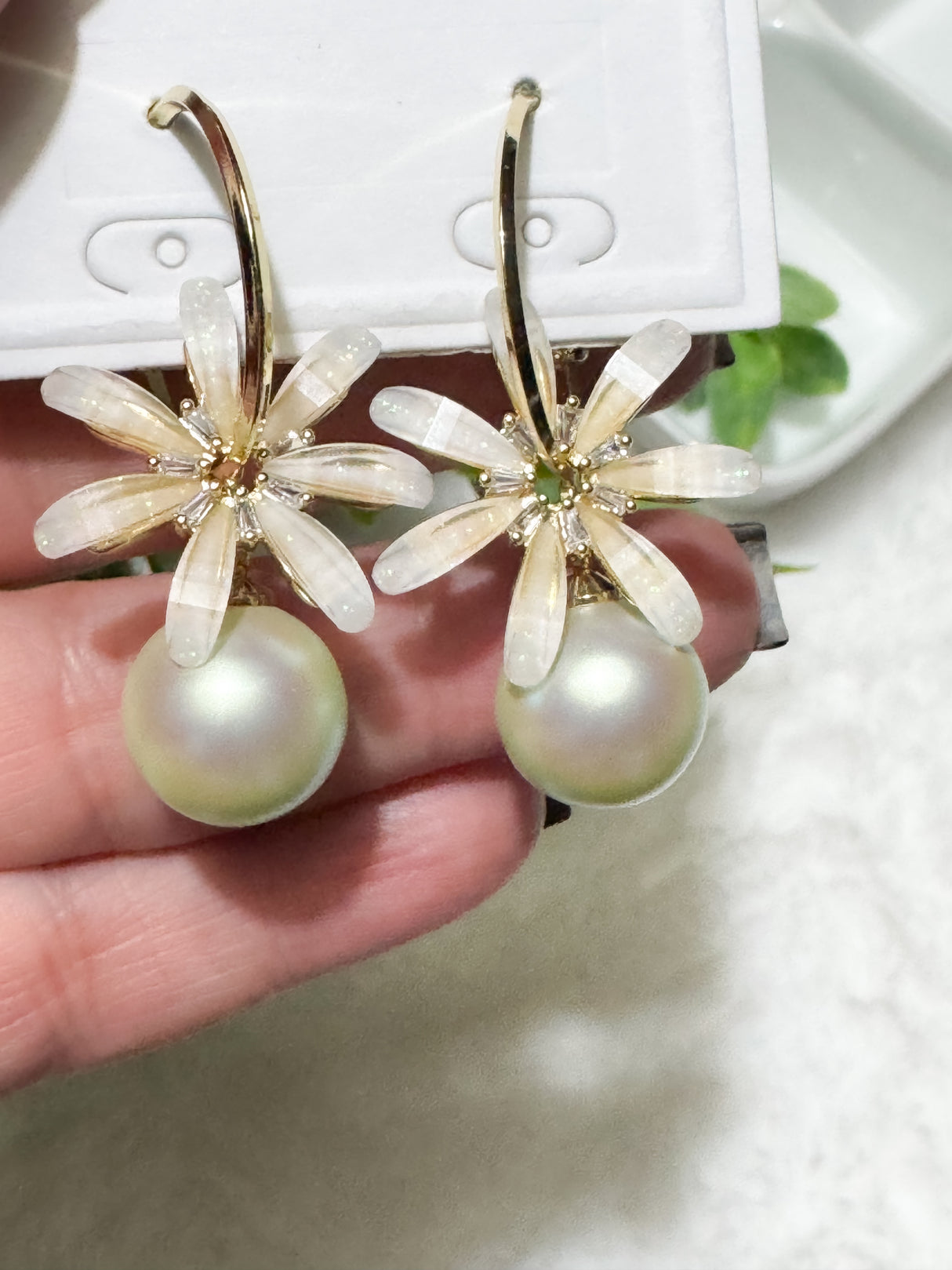 Victory earrings
