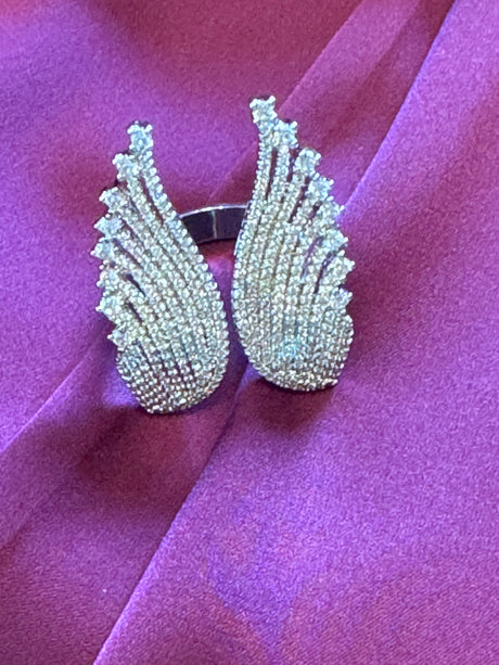 Yanely ring
