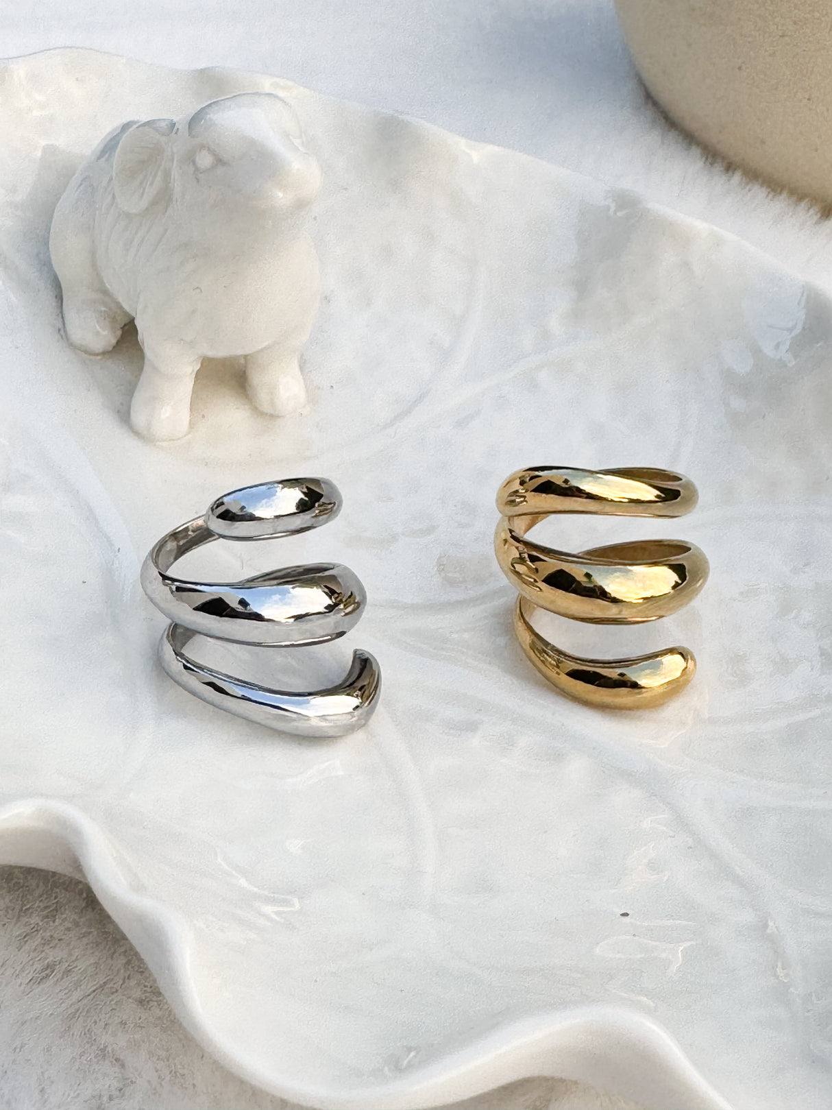 Marie twist ring
